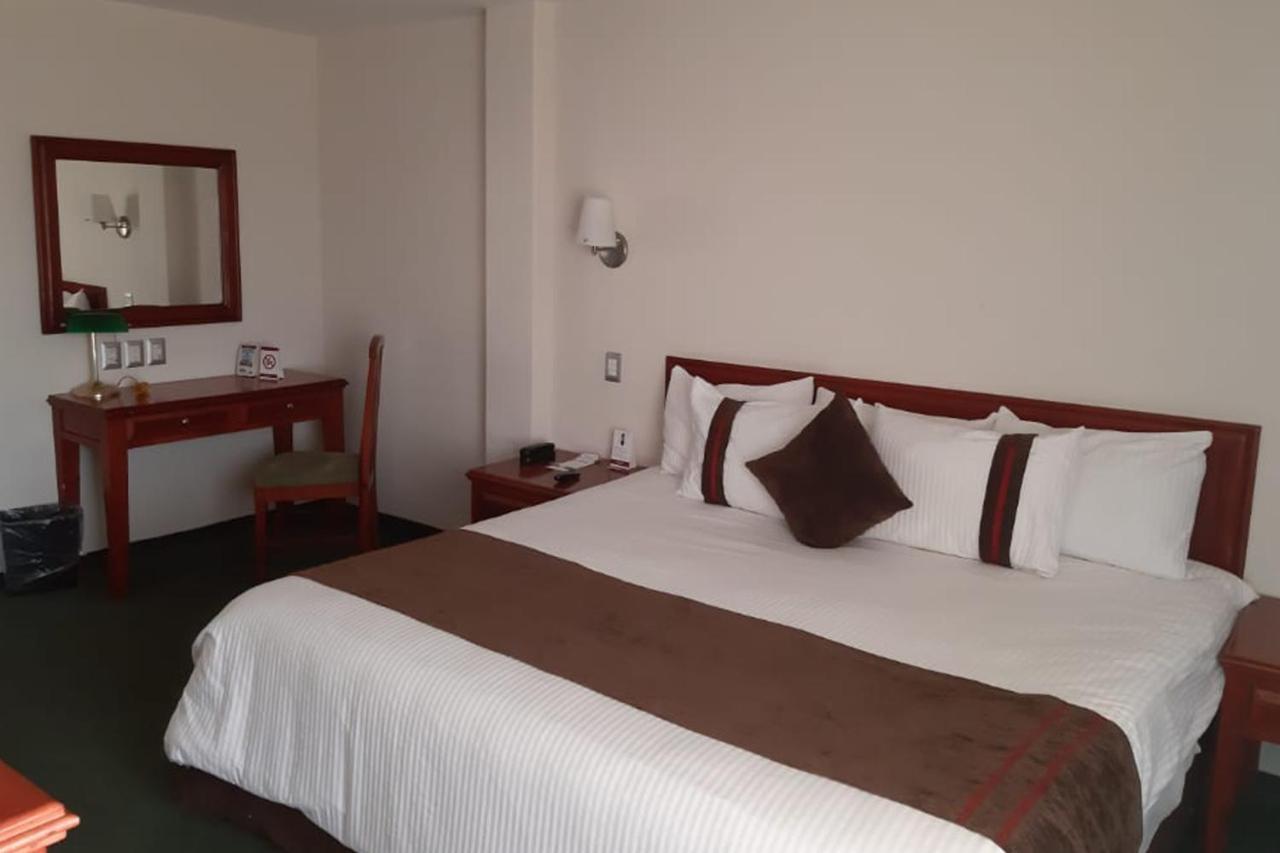 Mision Leon Hotel Luaran gambar