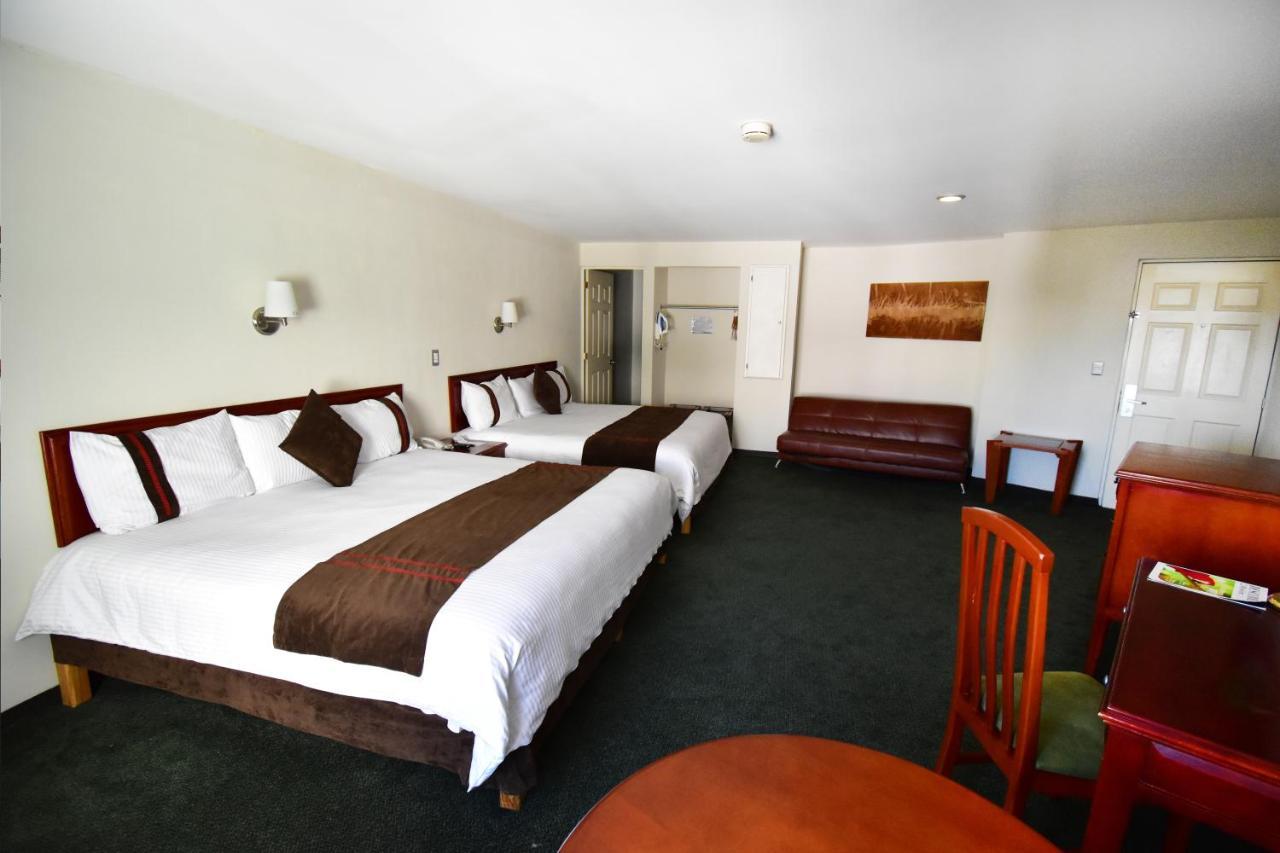 Mision Leon Hotel Luaran gambar