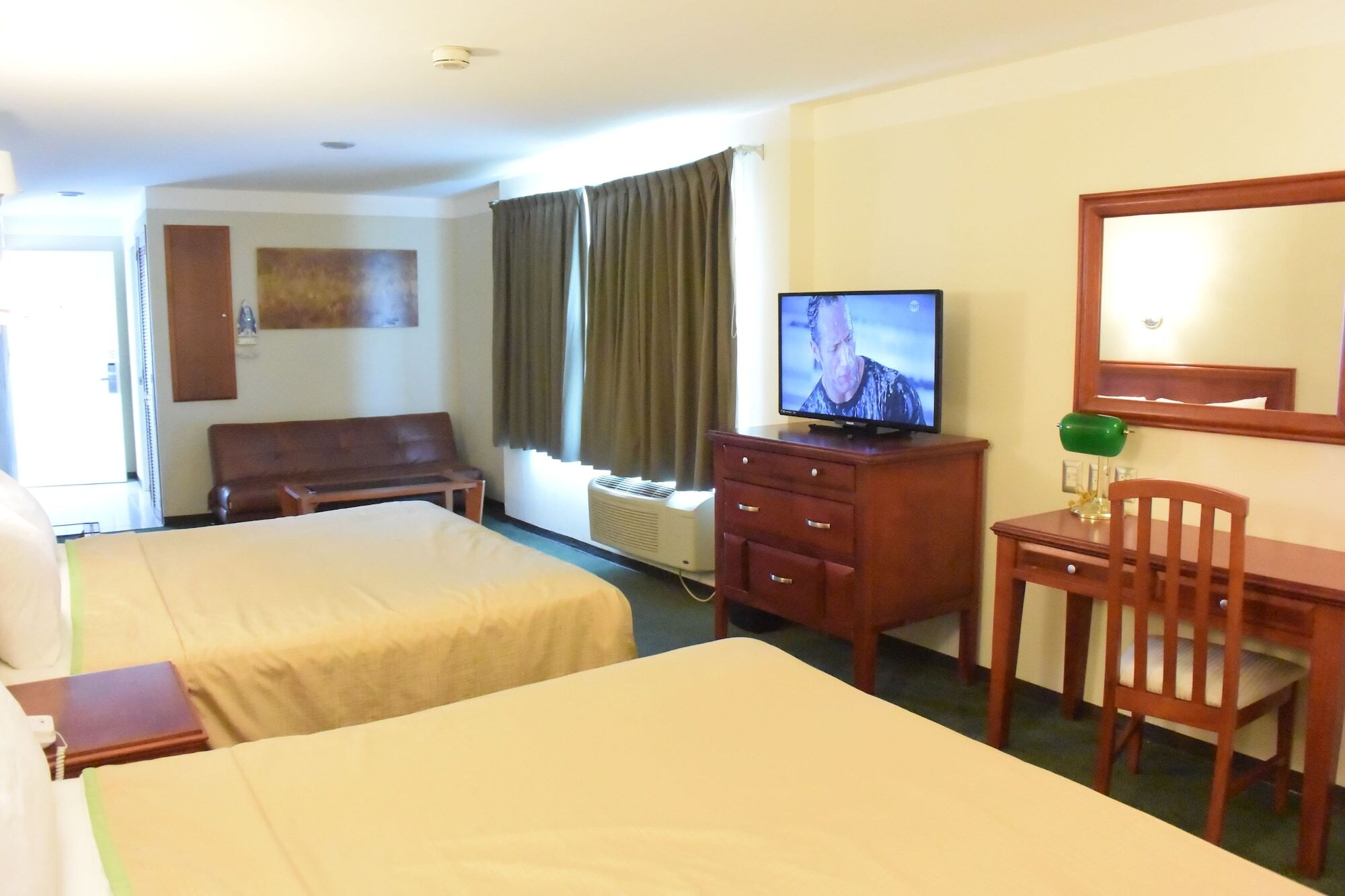 Mision Leon Hotel Luaran gambar