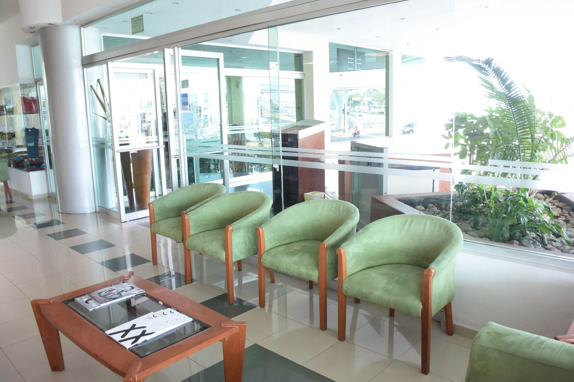 Mision Leon Hotel Luaran gambar