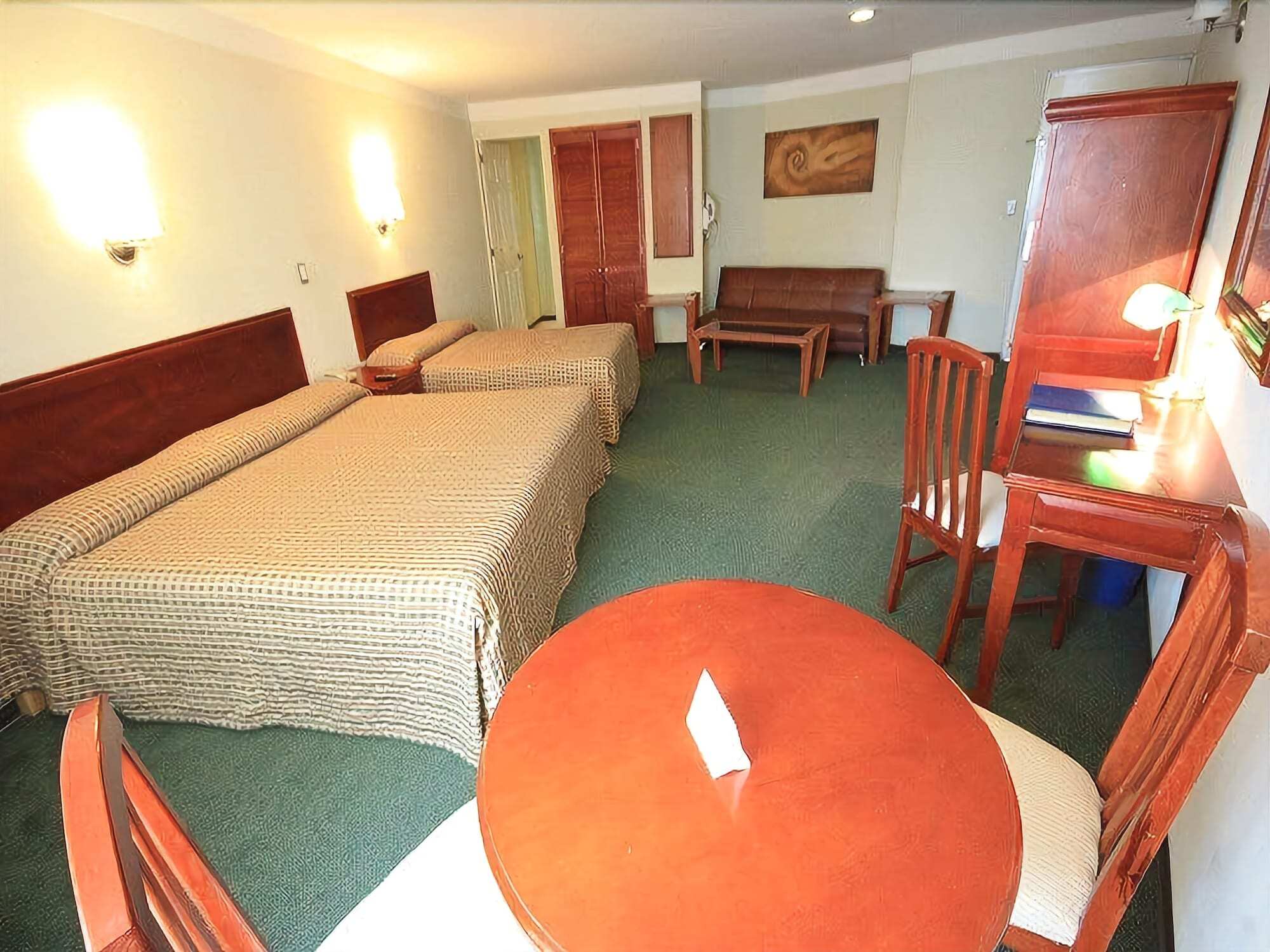 Mision Leon Hotel Luaran gambar